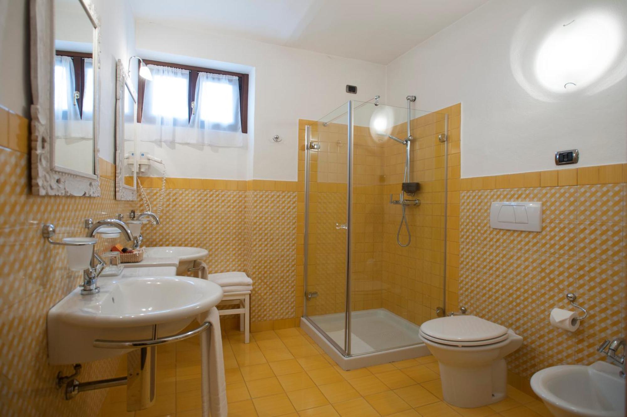 Villa Tiboldi Канале Екстериор снимка